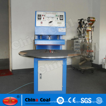 Professional automatic plastic card blister packaging machine